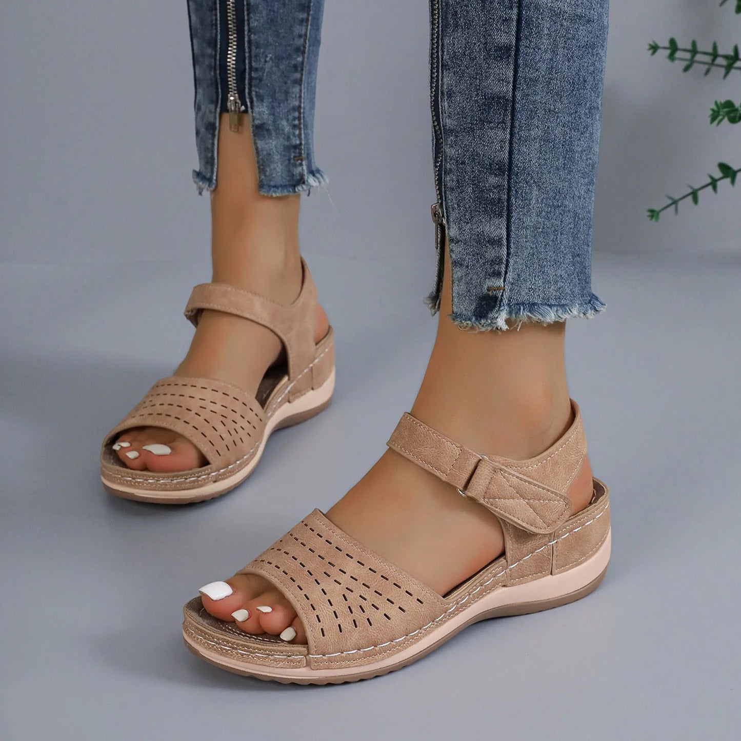 Lightweight Women's Wedges Sandals Summer Cross Strap Med Heels Sandles Woman Non-Slip Platform Gladiator Shoes Plus Size